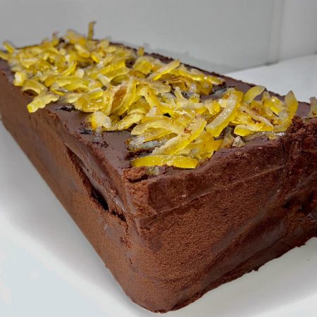TURRON CHOCOLATE NEGRO Y LIMON CONFITADO. HECHO A MANO.