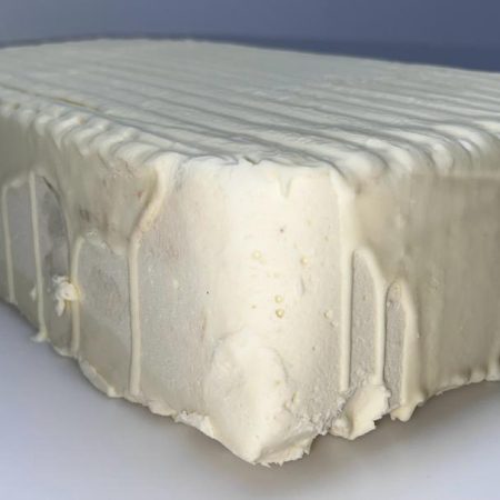 TURRON DE CHOOCLATE BLANCO Y CON MONTAÑA TOBLERONINA. HECHO A MANO