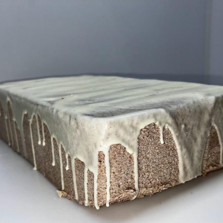 TURRON CON FILIPINITOS  HECHO A MANO.