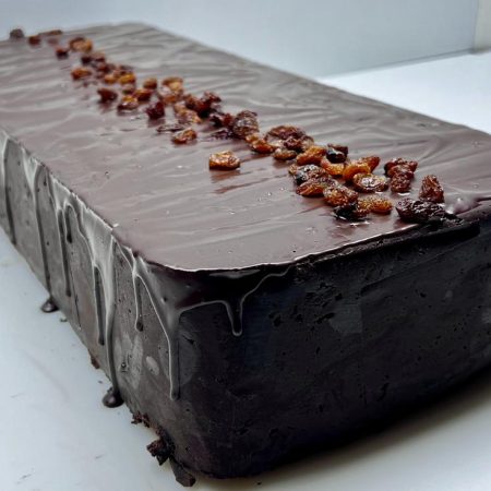 TURRON CHOCOLATE BLANCO RON CON PASAS